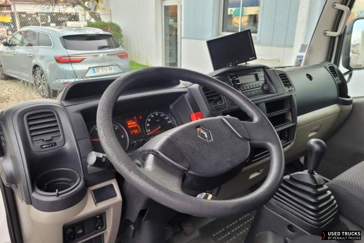 Renault Trucks Maxity 140