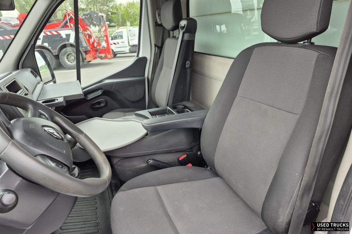 Renault Master 130