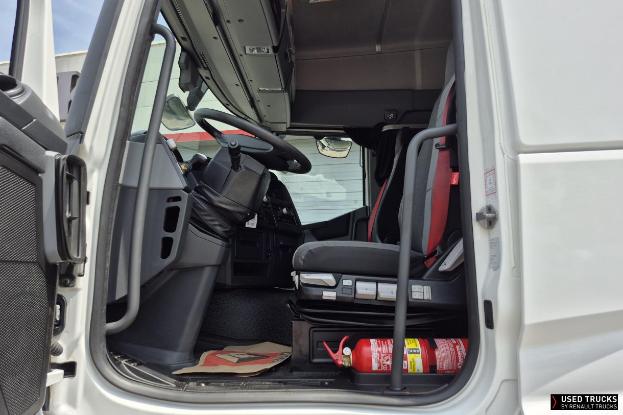 Renault Trucks T 440