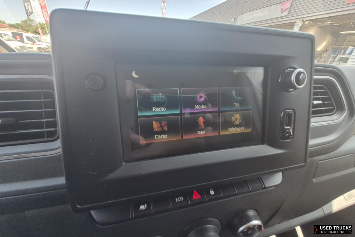 Renault Master 136