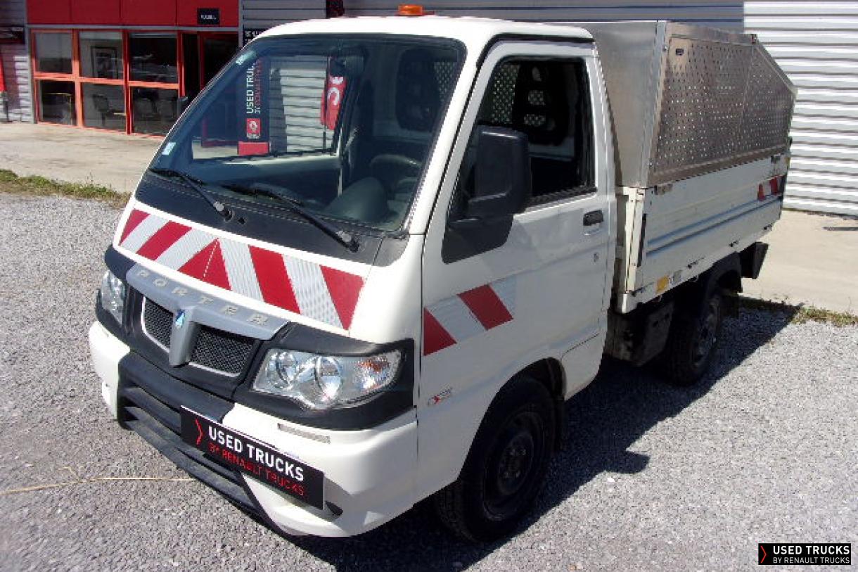 Piaggio N/A 82