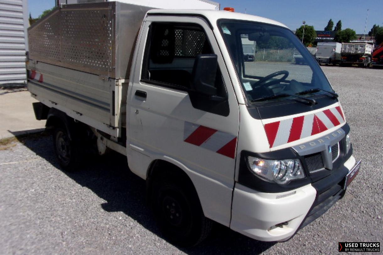 Piaggio N/A 82