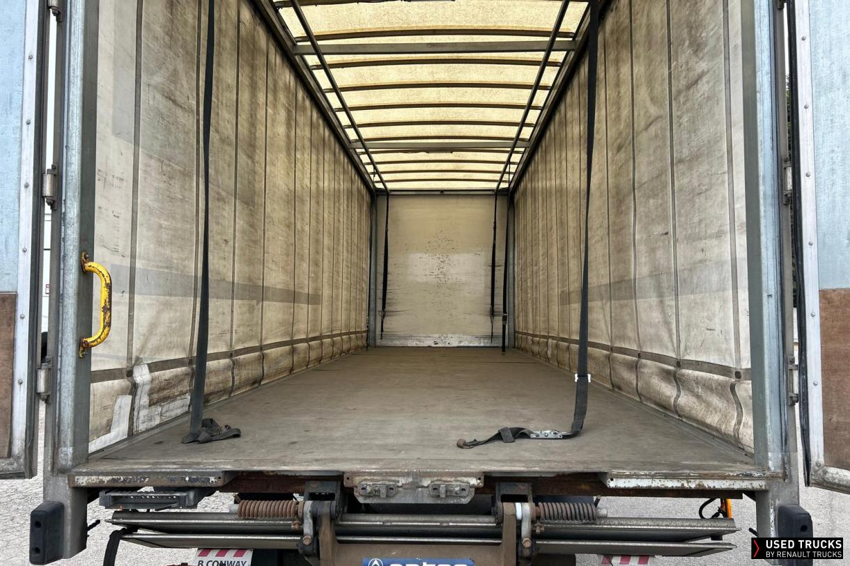 Renault Trucks D Cab 2.1 240