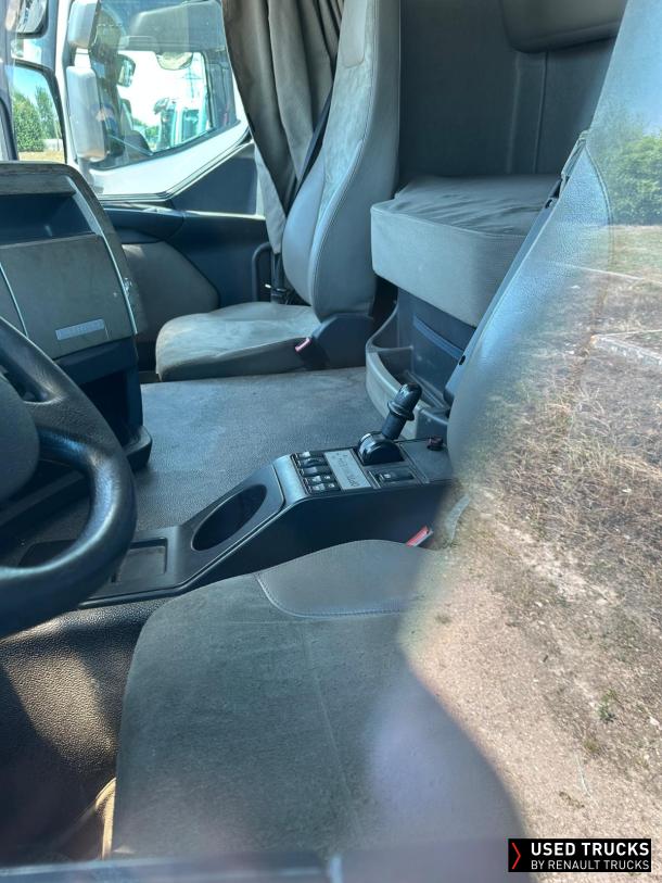 Renault Trucks Premium Route 460
