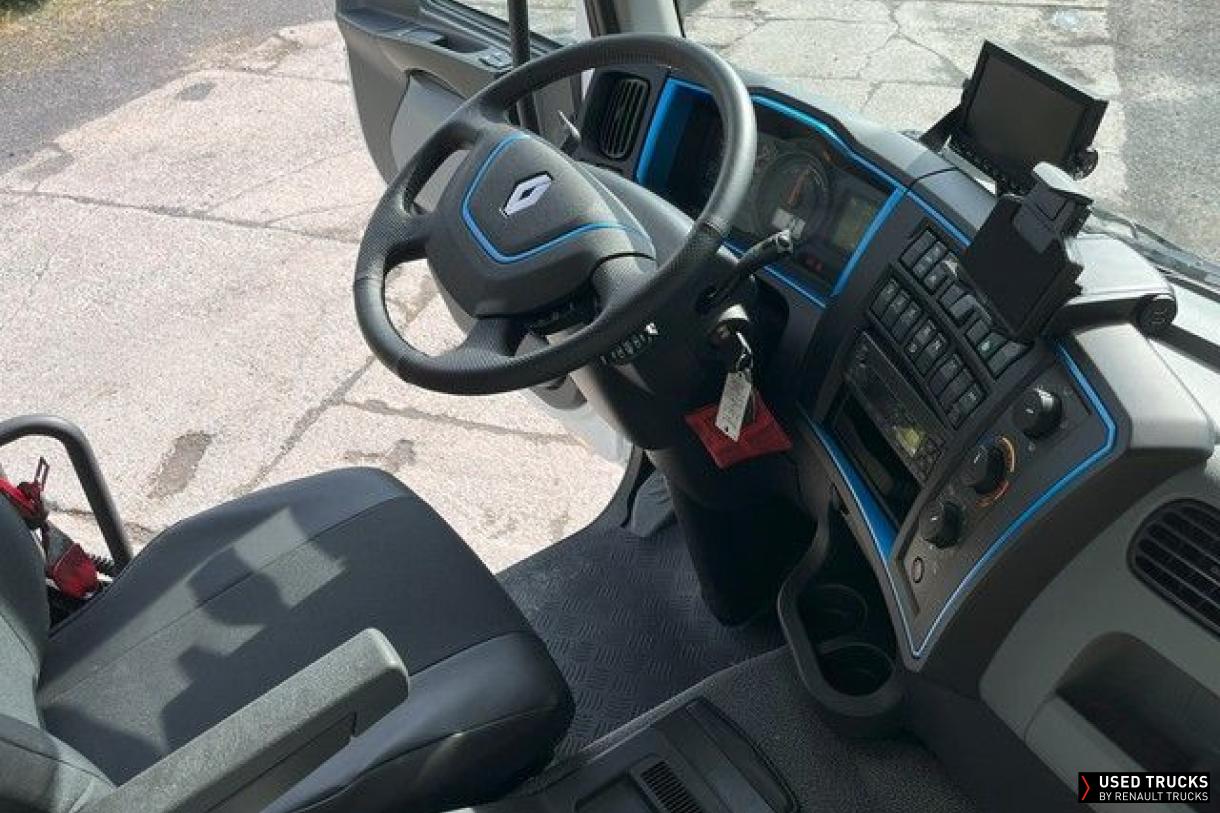 Renault Trucks D Wide 