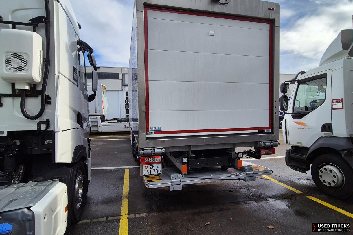 Renault Trucks D Wide 