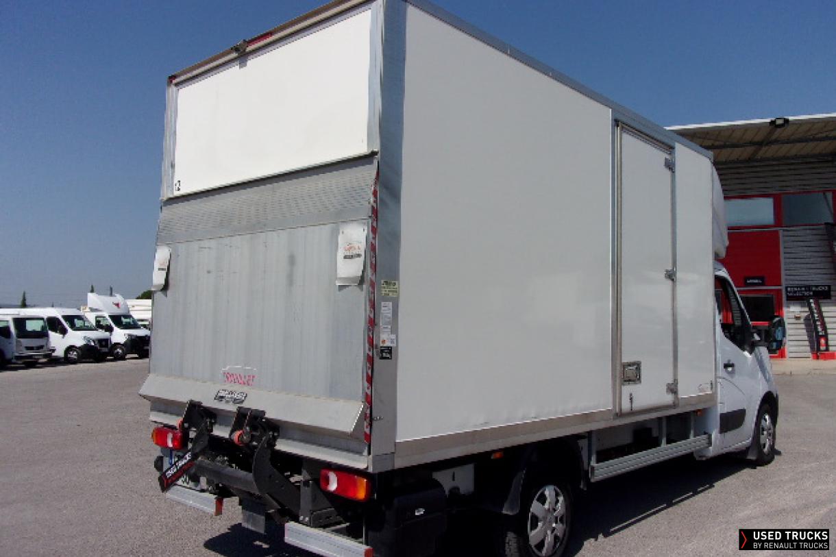 Nissan Interstar 