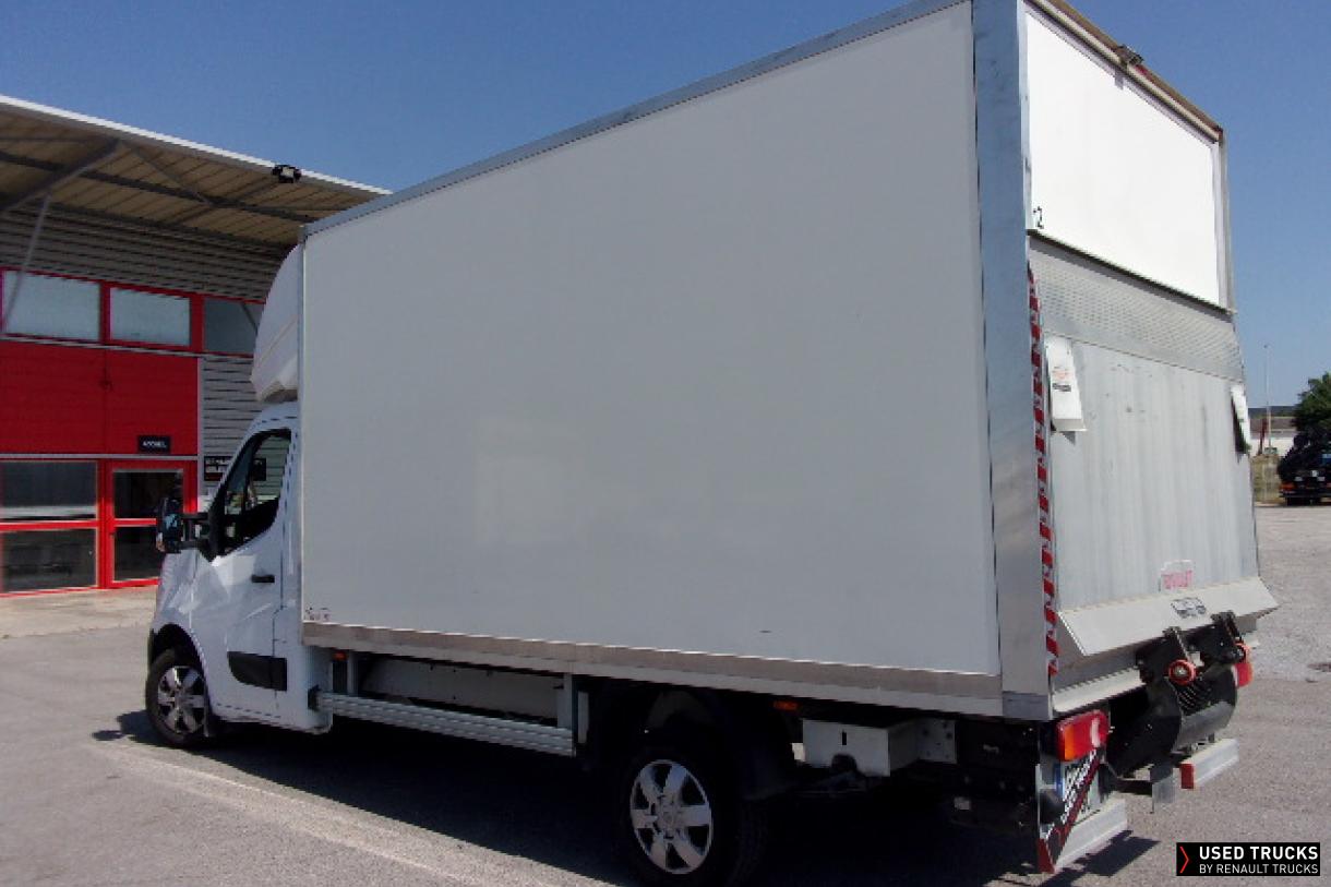 Nissan Interstar 