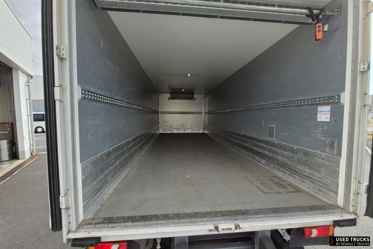 Renault Trucks D 240