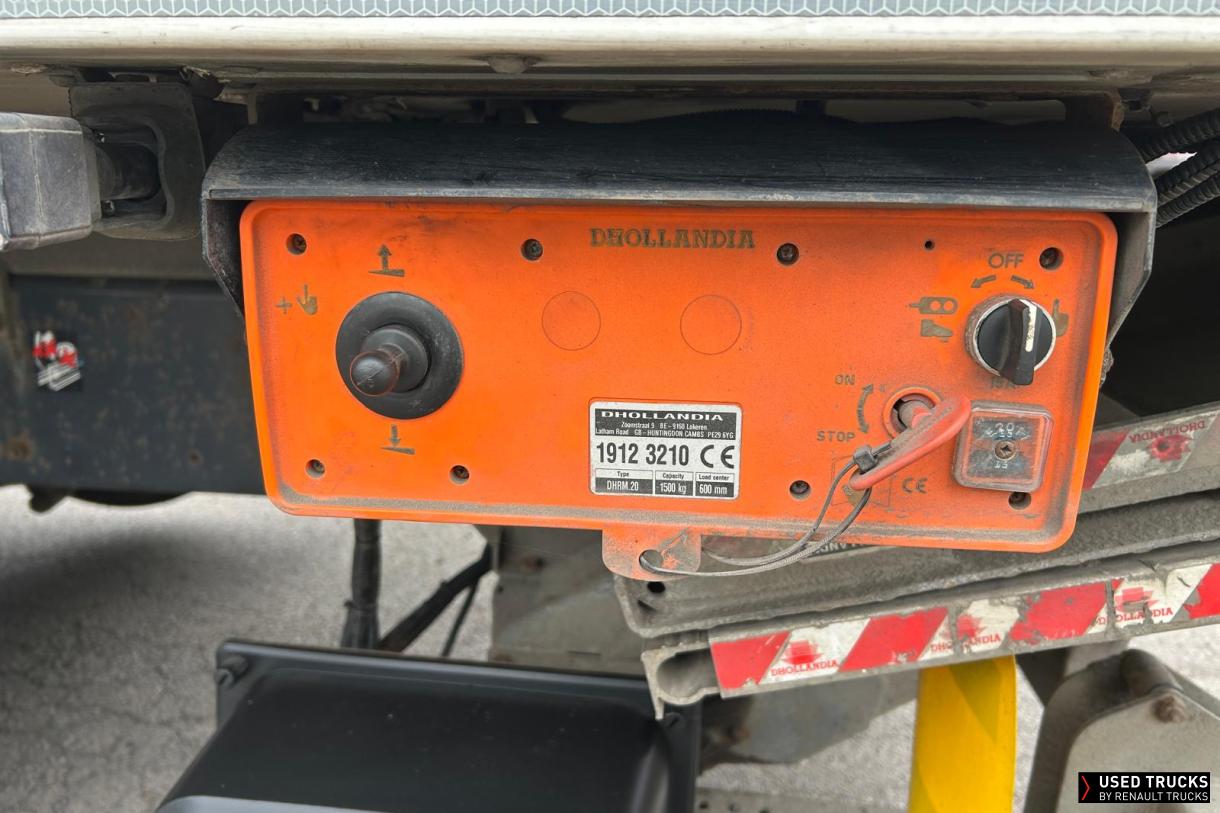 Renault Trucks D Wide 320