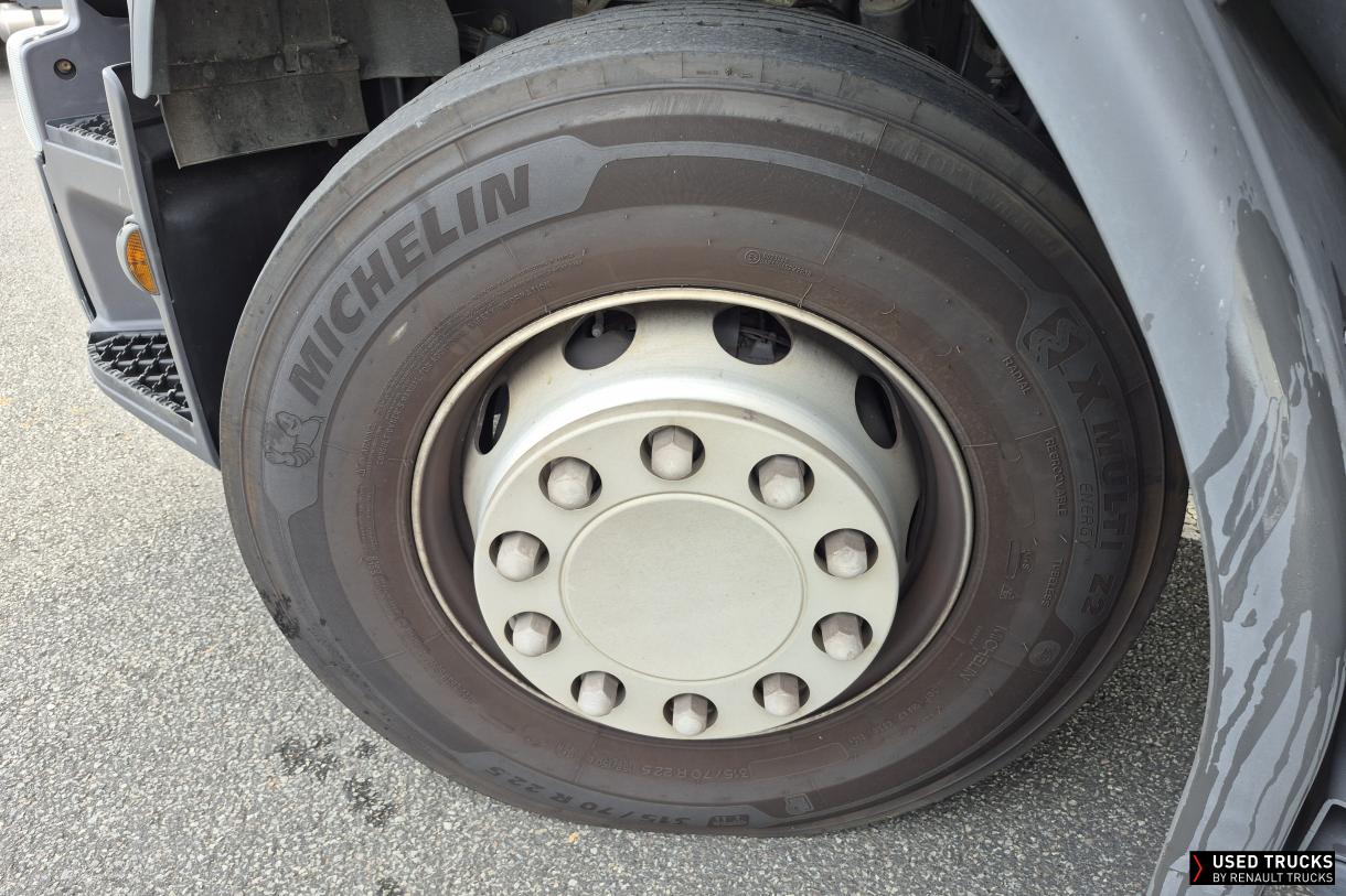 Renault Trucks D Wide 320