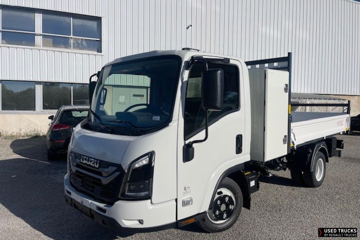 Isuzu M21 120
