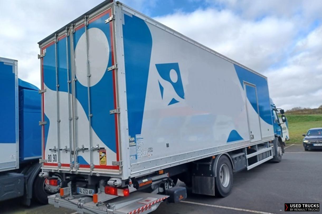 Renault Trucks D Wide 320