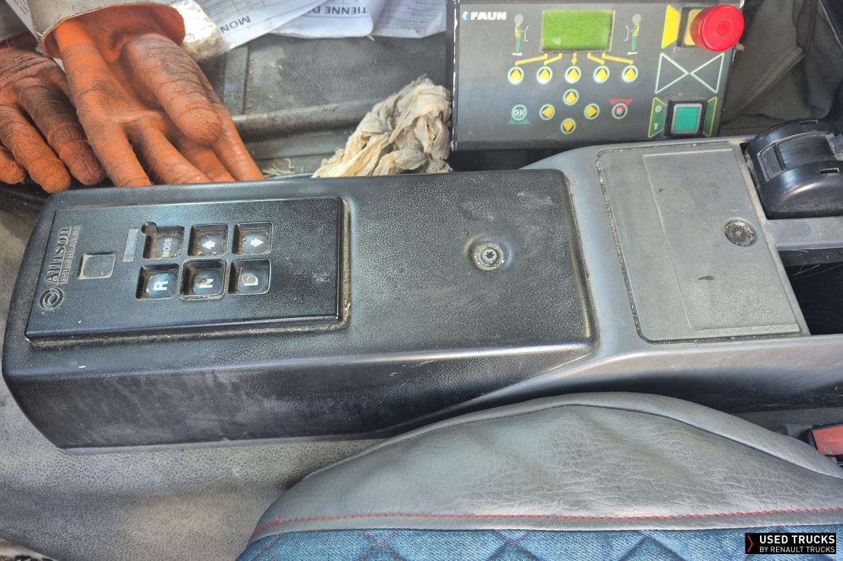 Renault Trucks Premium 180