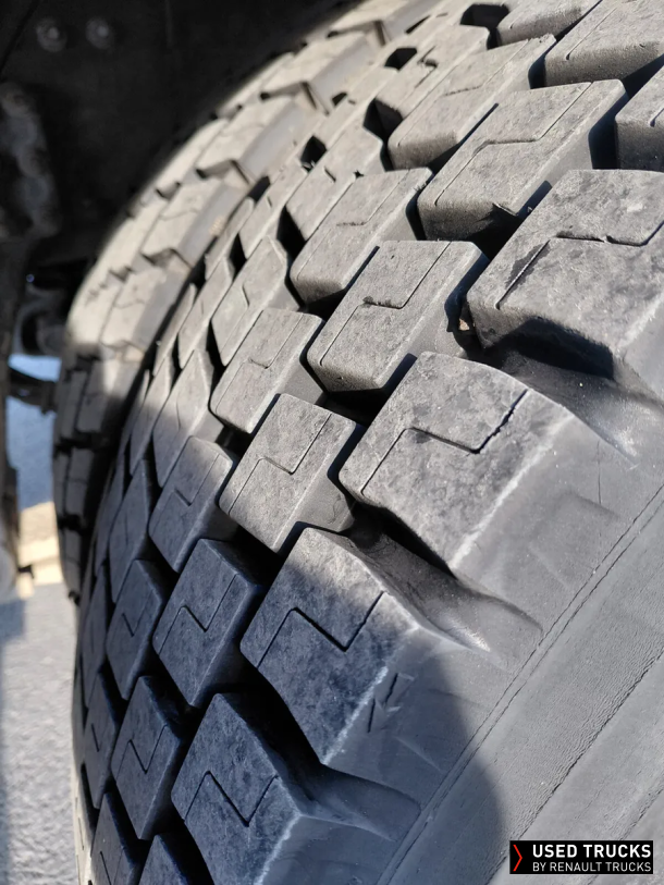 Renault Trucks D Wide 320