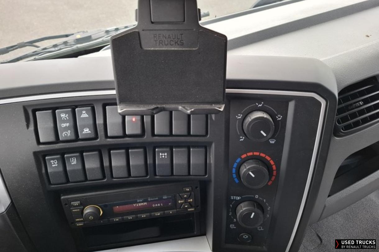 Renault Trucks D Wide 320