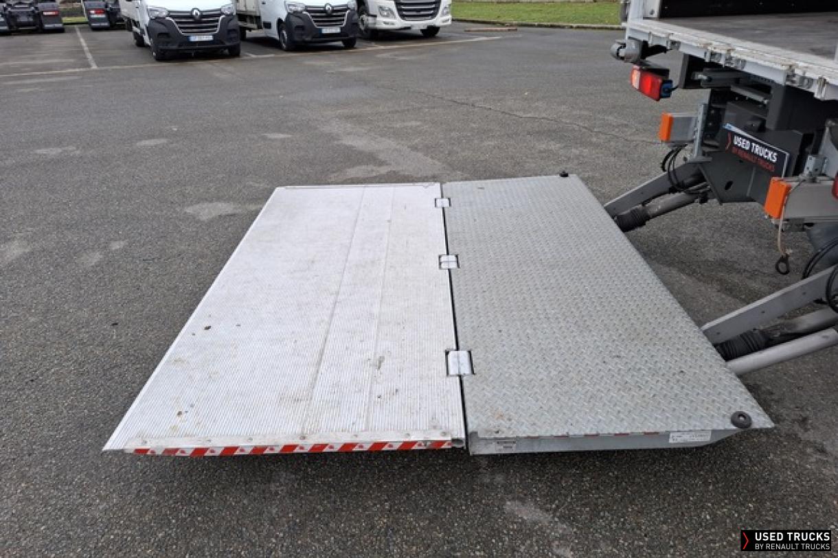 Renault Trucks D Wide 320