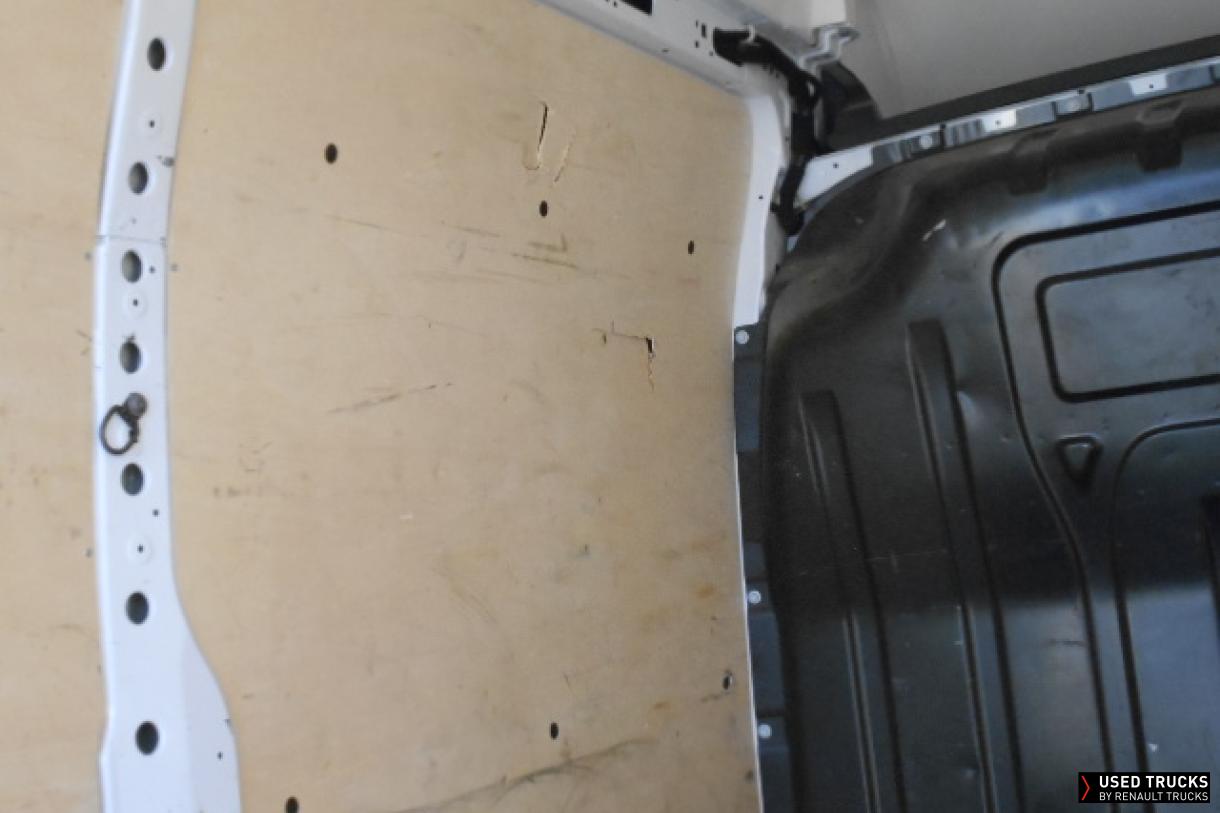 Renault Trucks Master 145