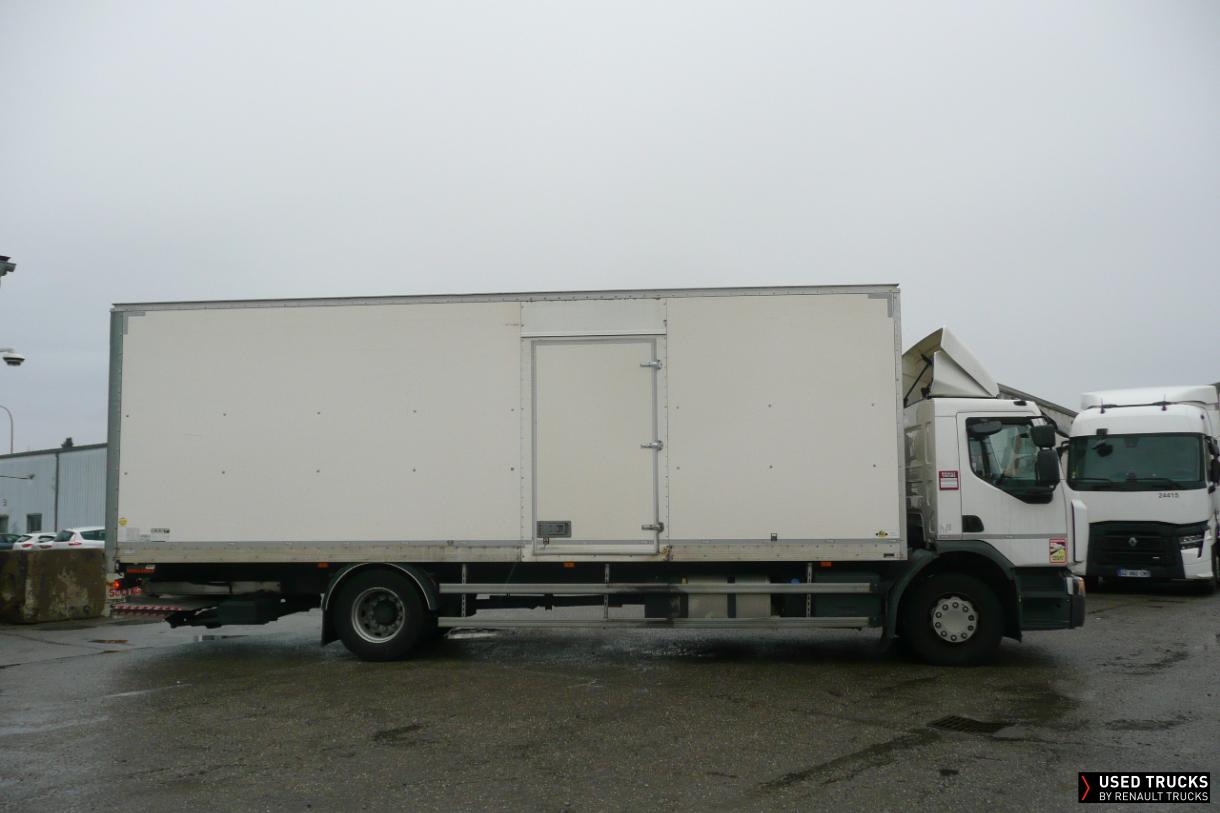 Renault Trucks D Wide 320