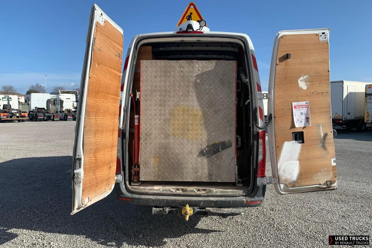 Mercedes-Benz Sprinter 150