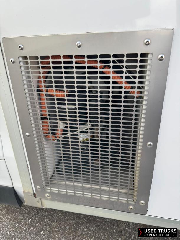 Renault Trucks Trafic 145