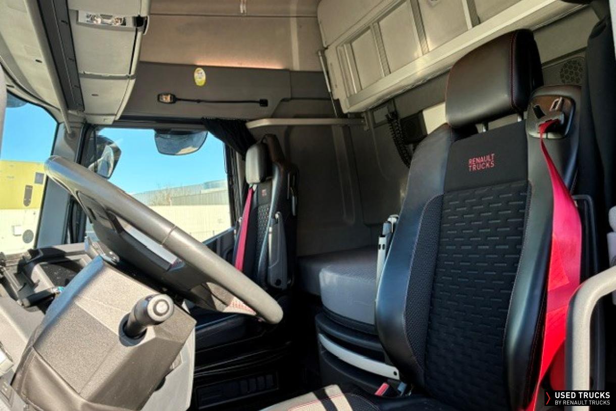Renault Trucks T High 