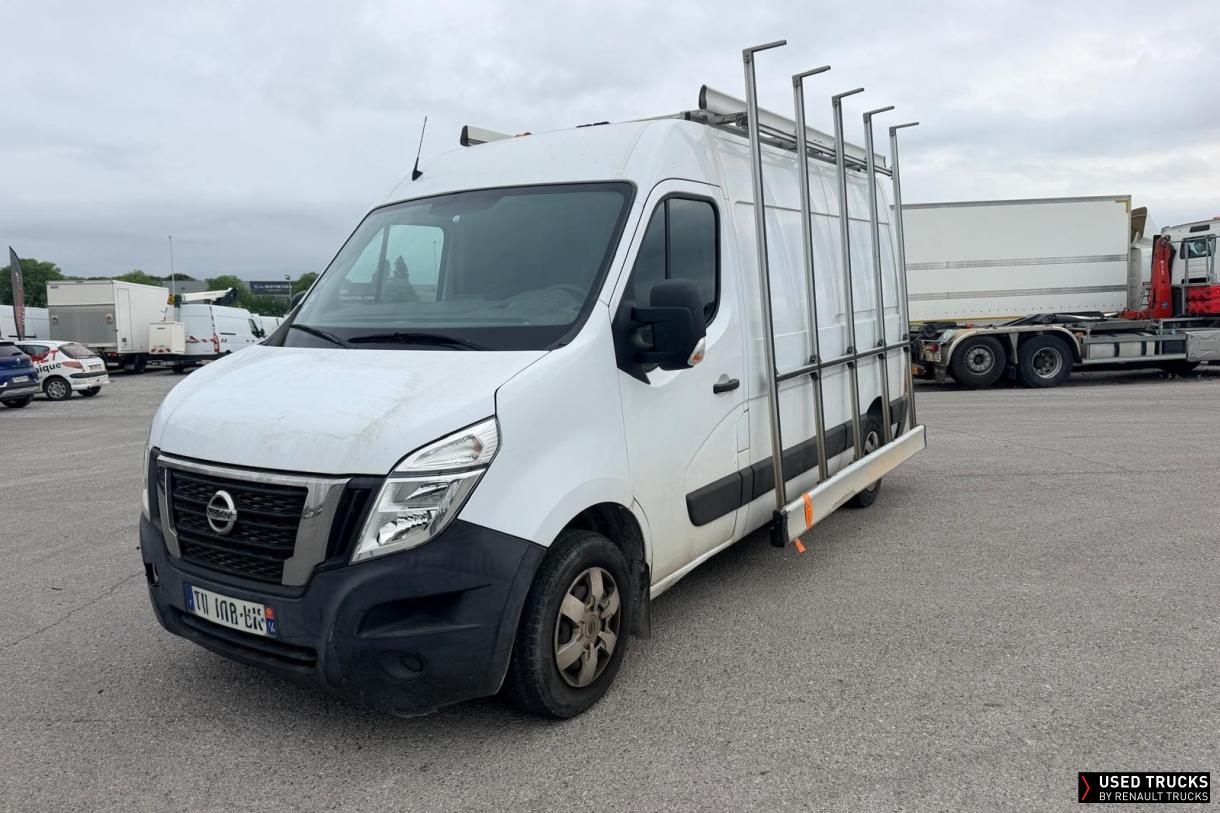 Nissan NV400 135
