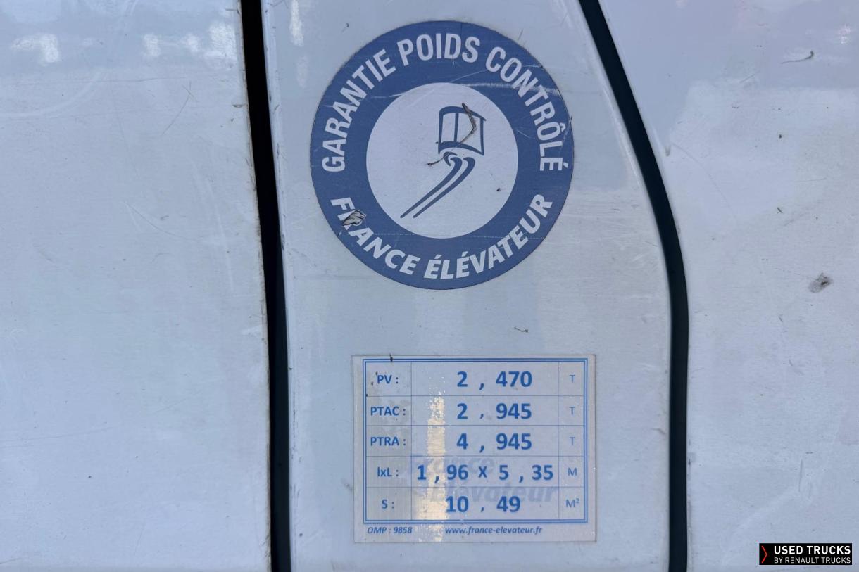 Renault Trucks Trafic 145