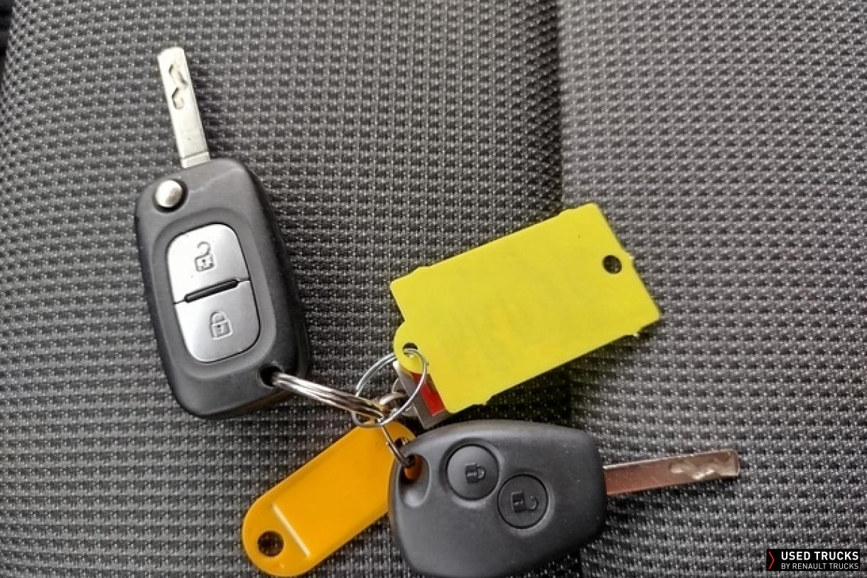 Renault Trucks Master 76