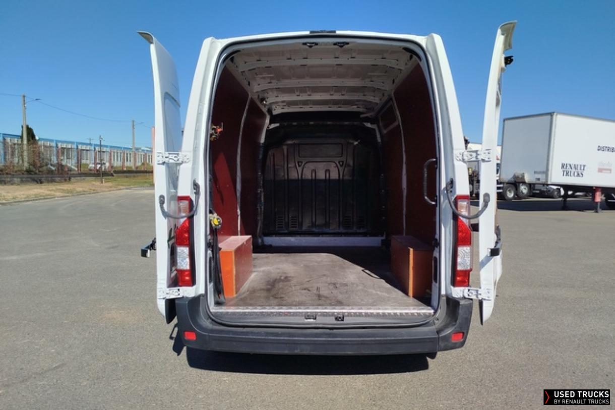 Renault Trucks Master 76