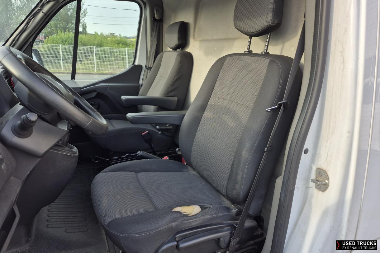 Renault Trucks Master 145