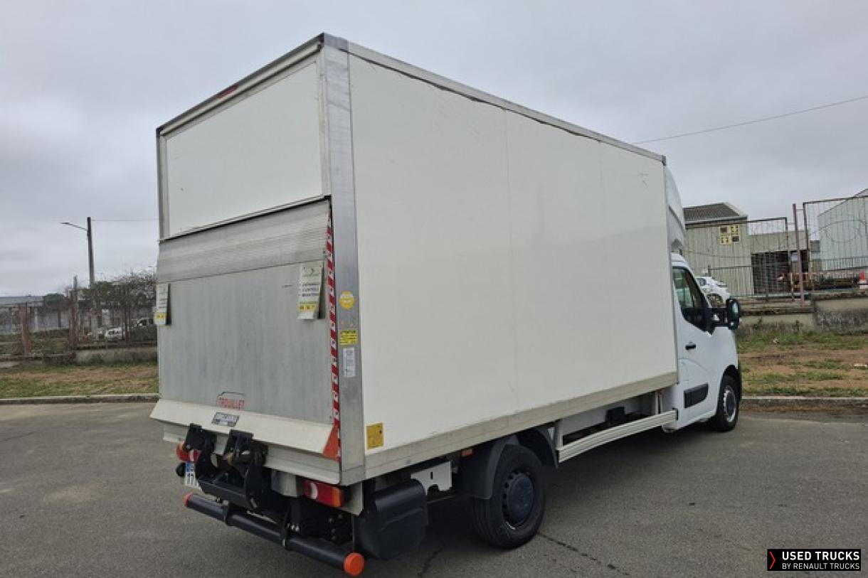 Renault Master 145
