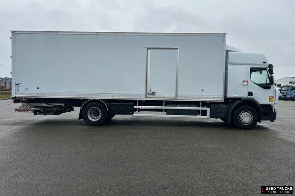 Renault Trucks D Wide 320