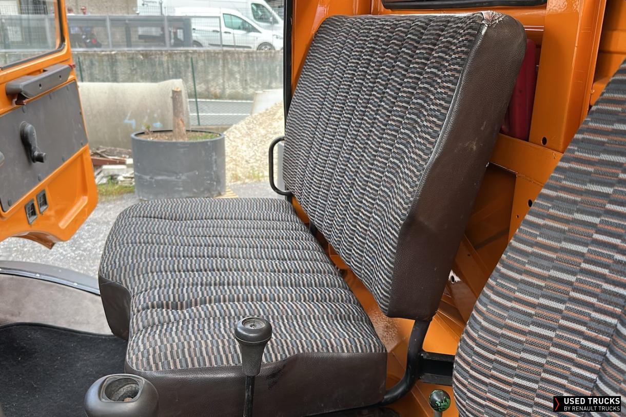 Mercedes-Benz Unimog 240
