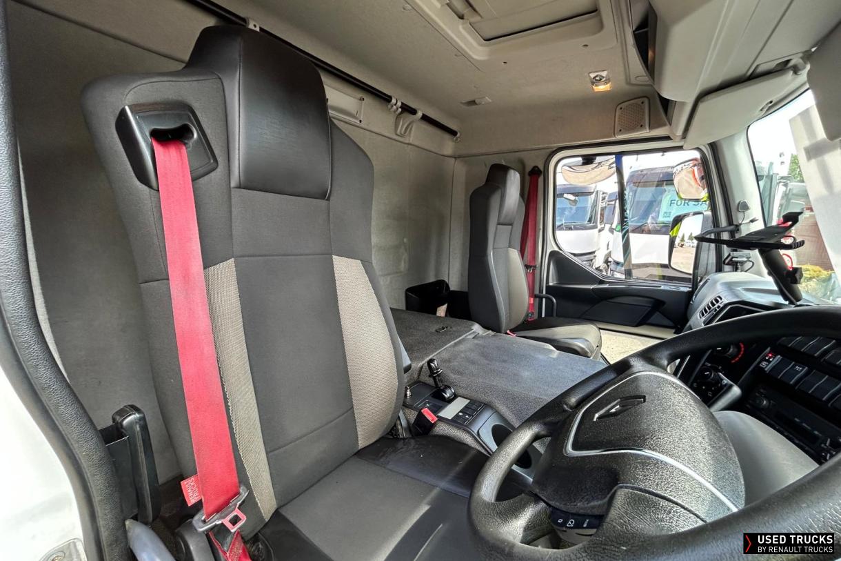 Renault Trucks D Wide 320