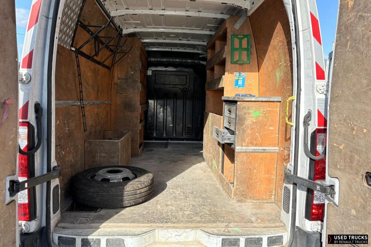 Renault Trucks Master 145