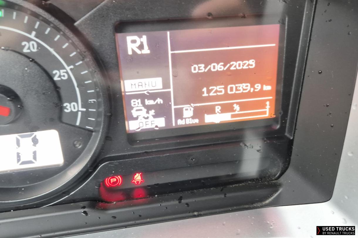 Renault Trucks D Wide 320