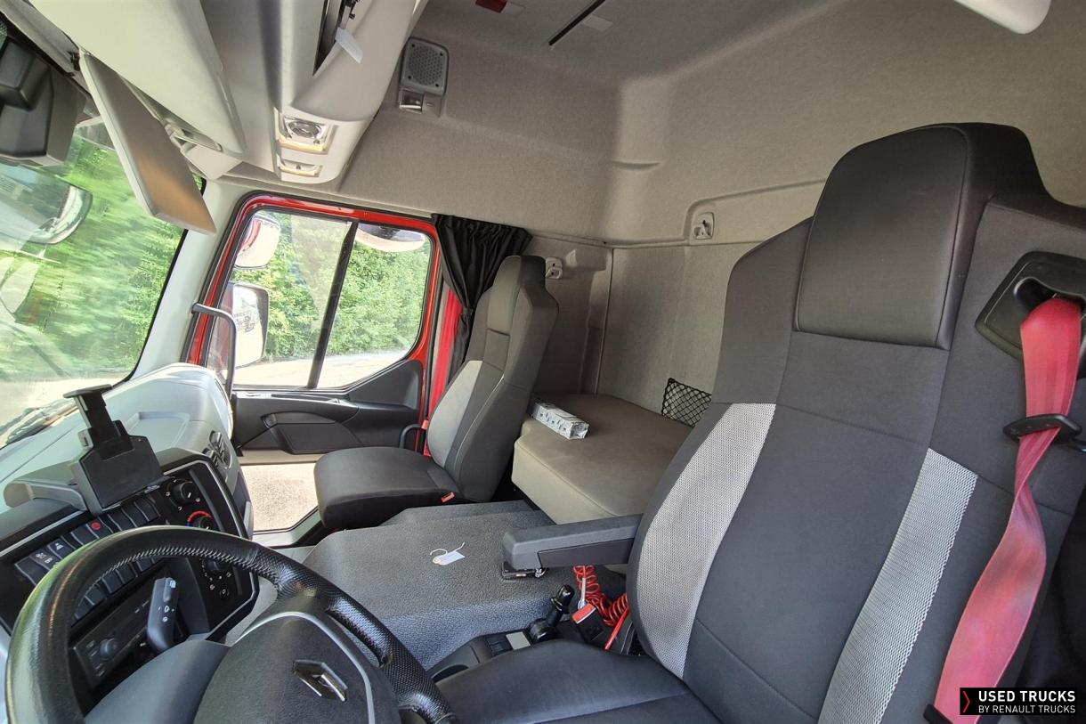Renault Trucks D Wide 320