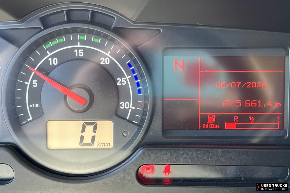 Renault Trucks D Cab 2.1 240