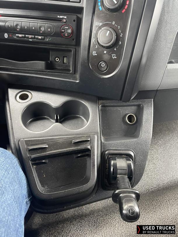 Renault Trucks D 240
