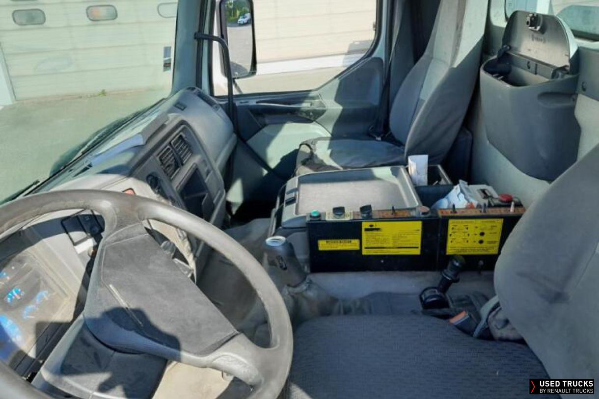 Renault Trucks Premium 360