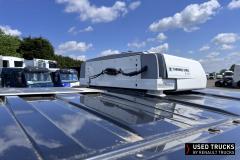 Renault Trucks Trafic
                                          